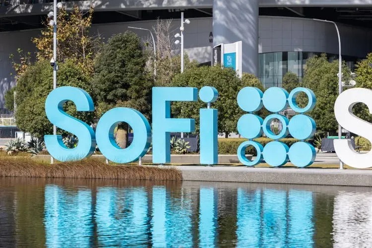 ¿SoFi Está Listo Para Romper Al Alza? El Triángulo Ascendente Nos Da Una Pista